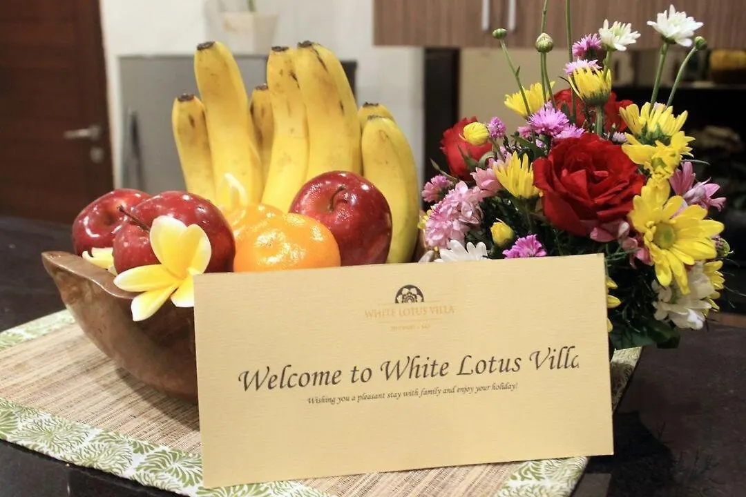 White Lotus Villa By Miel Property 塞米亚克